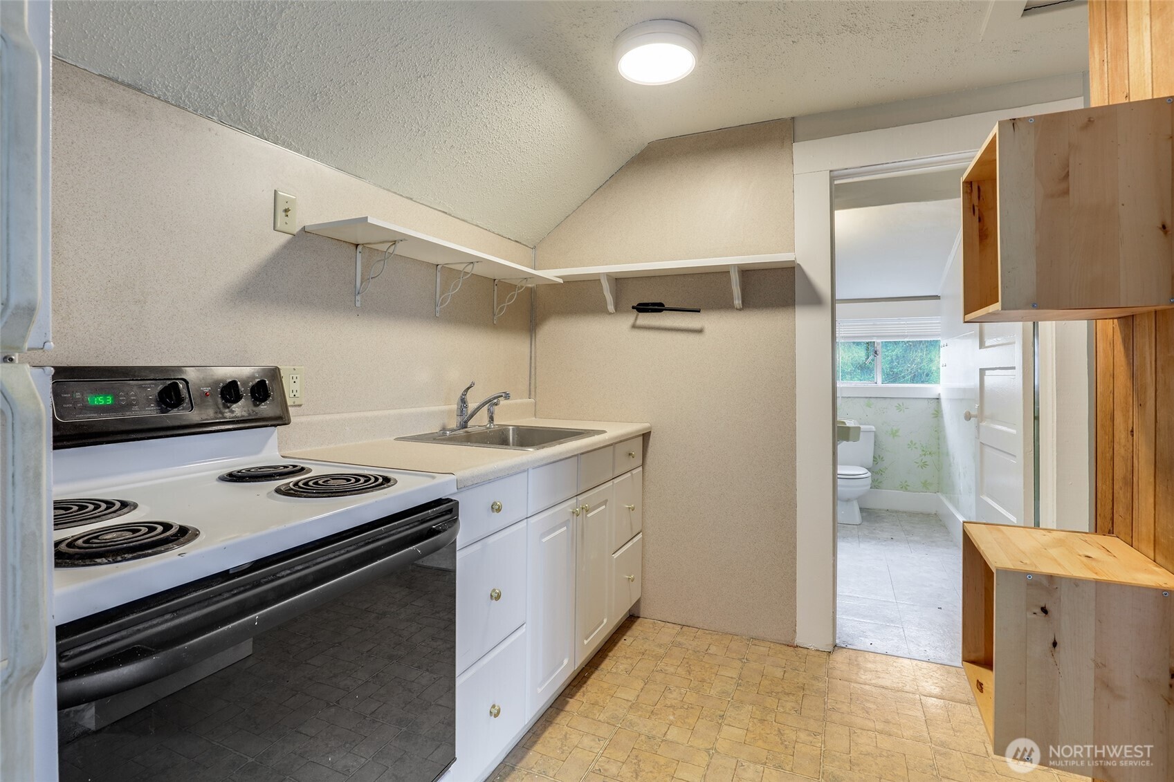 5248 11th Avenue NE, Seattle, WA 98105