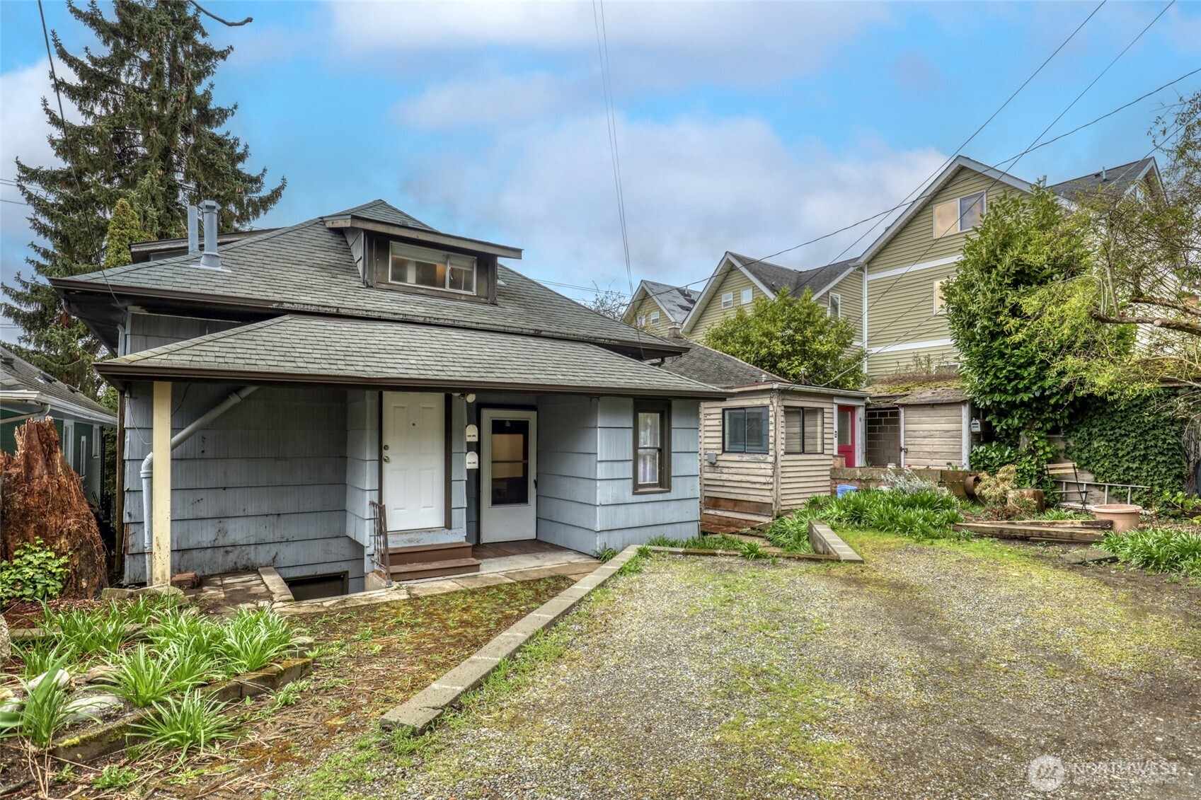 5248 11th Avenue NE, Seattle, WA 98105