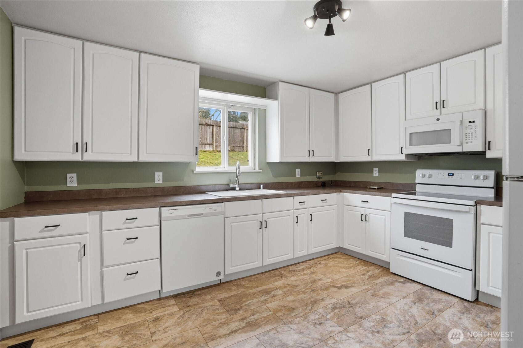 403 S Lafayette Avenue , Bremerton, WA 98312