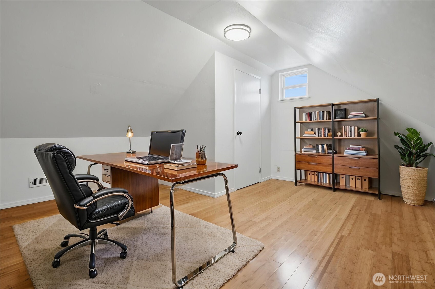 403 S Lafayette Avenue , Bremerton, WA 98312