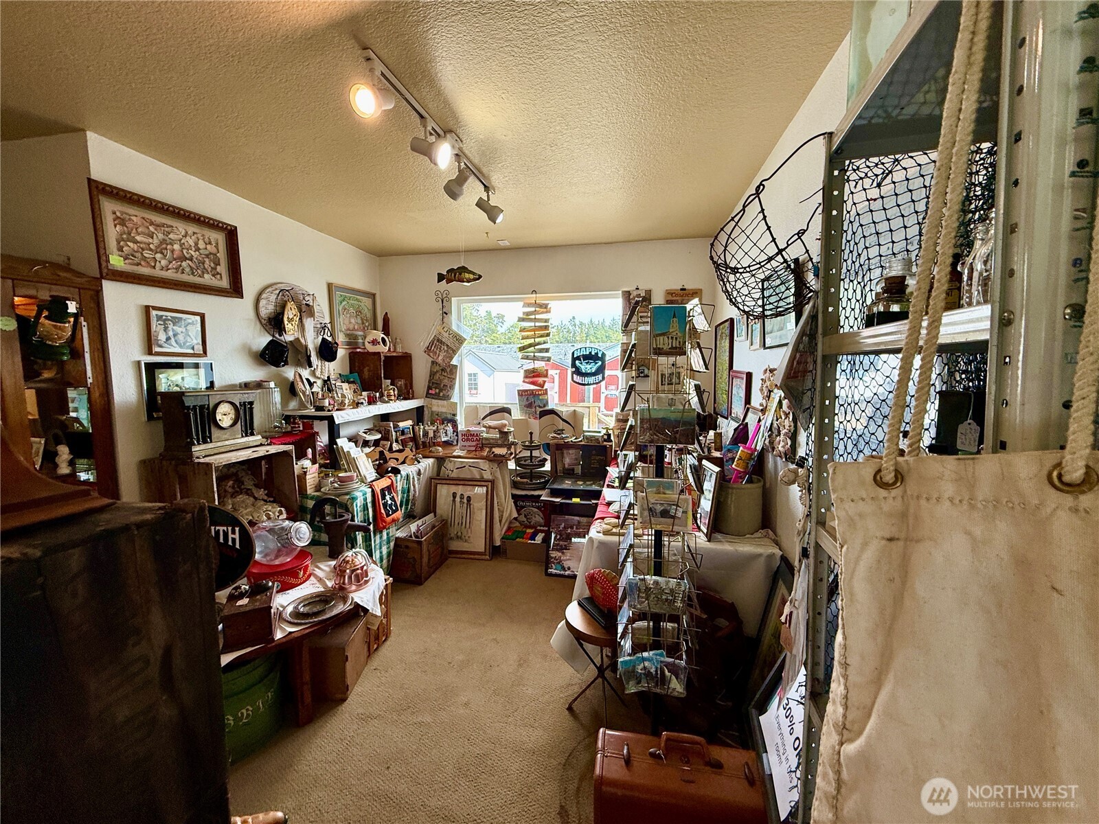 1910 Bay Avenue , Ocean Park, WA 98640