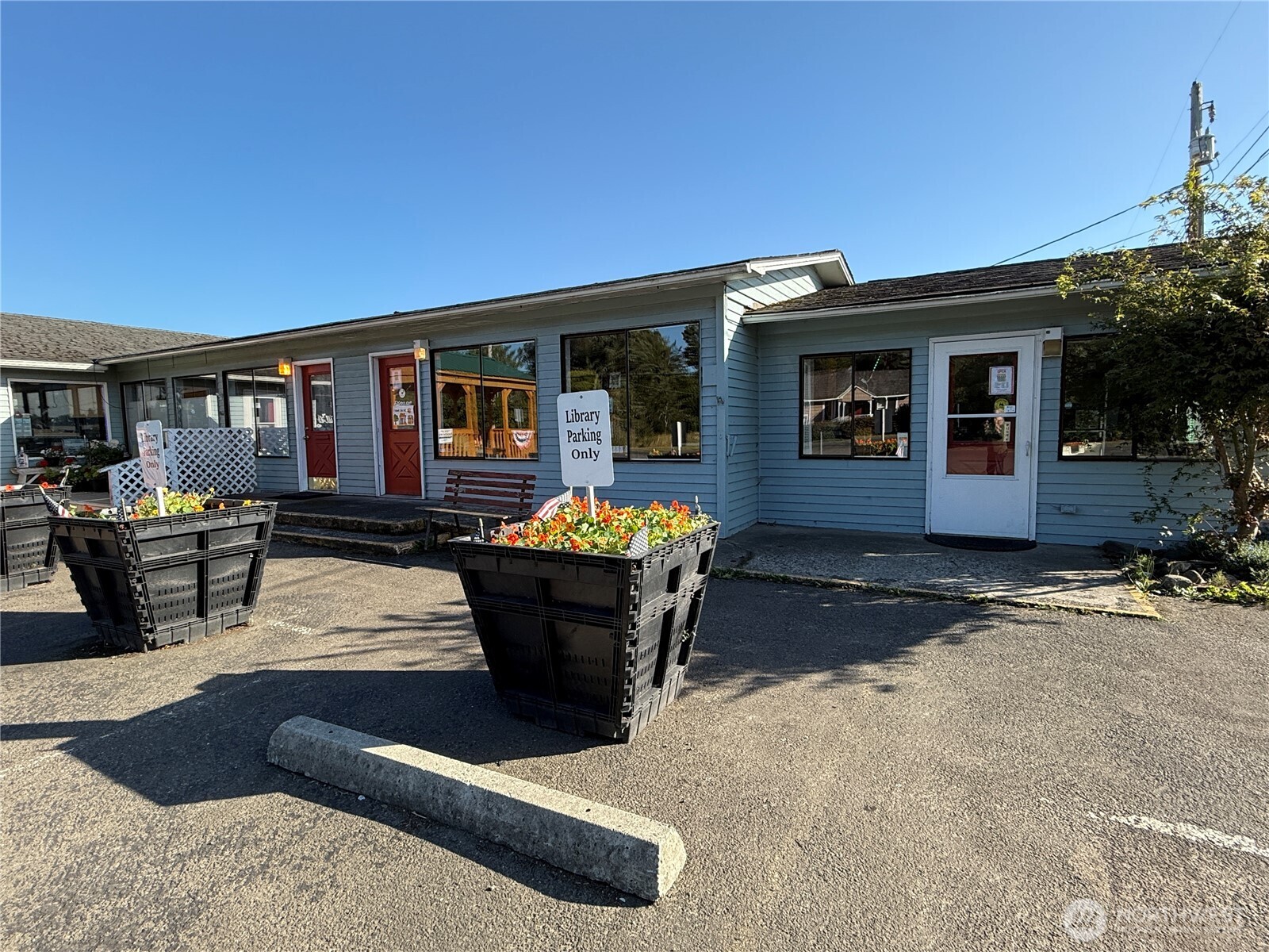 1910 Bay Avenue , Ocean Park, WA 98640