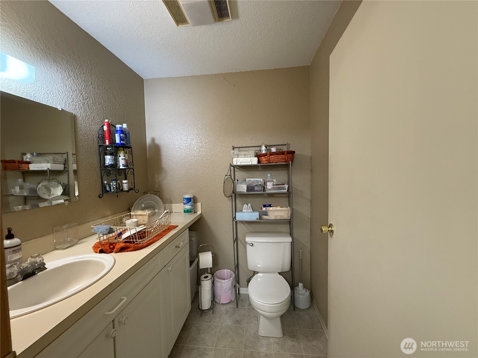 1910 Bay Avenue , Ocean Park, WA 98640