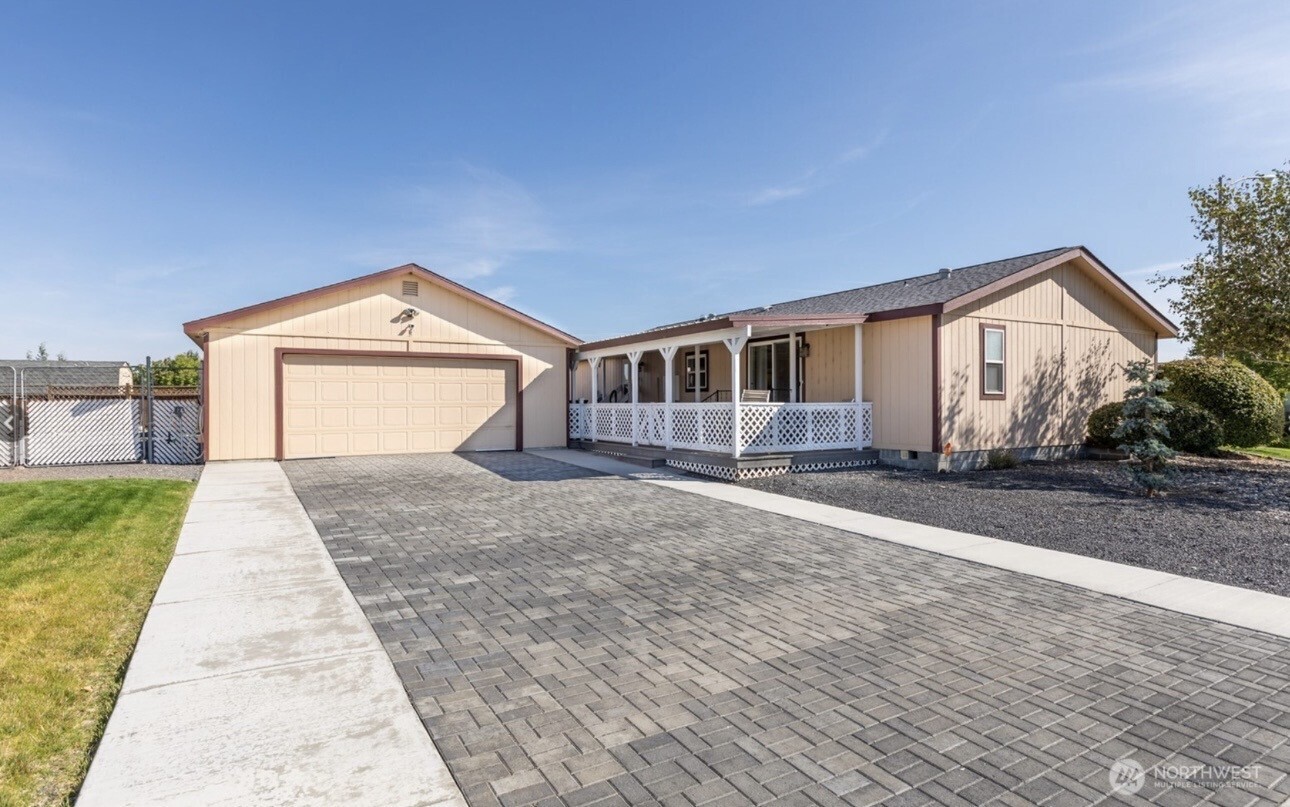 877 J Street SE, Ephrata, WA 98823