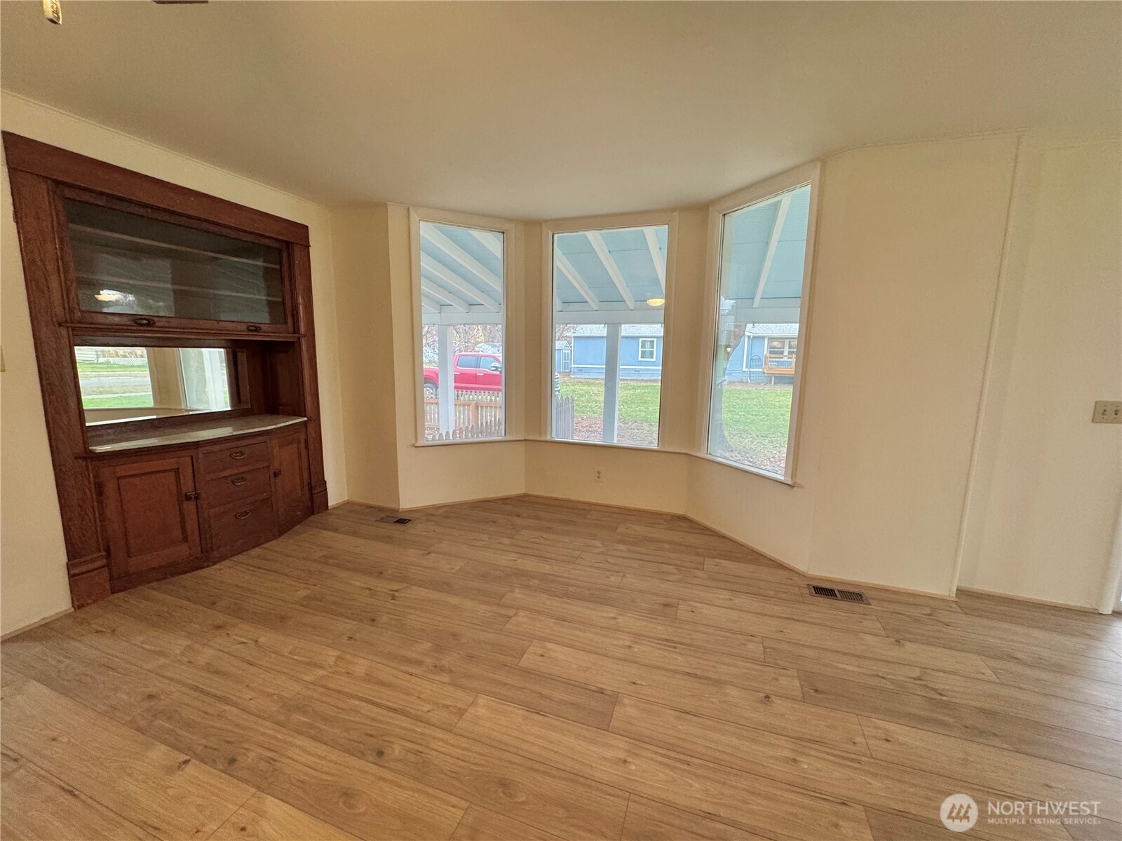 250 W Sixth Street , Waitsburg, WA 99361