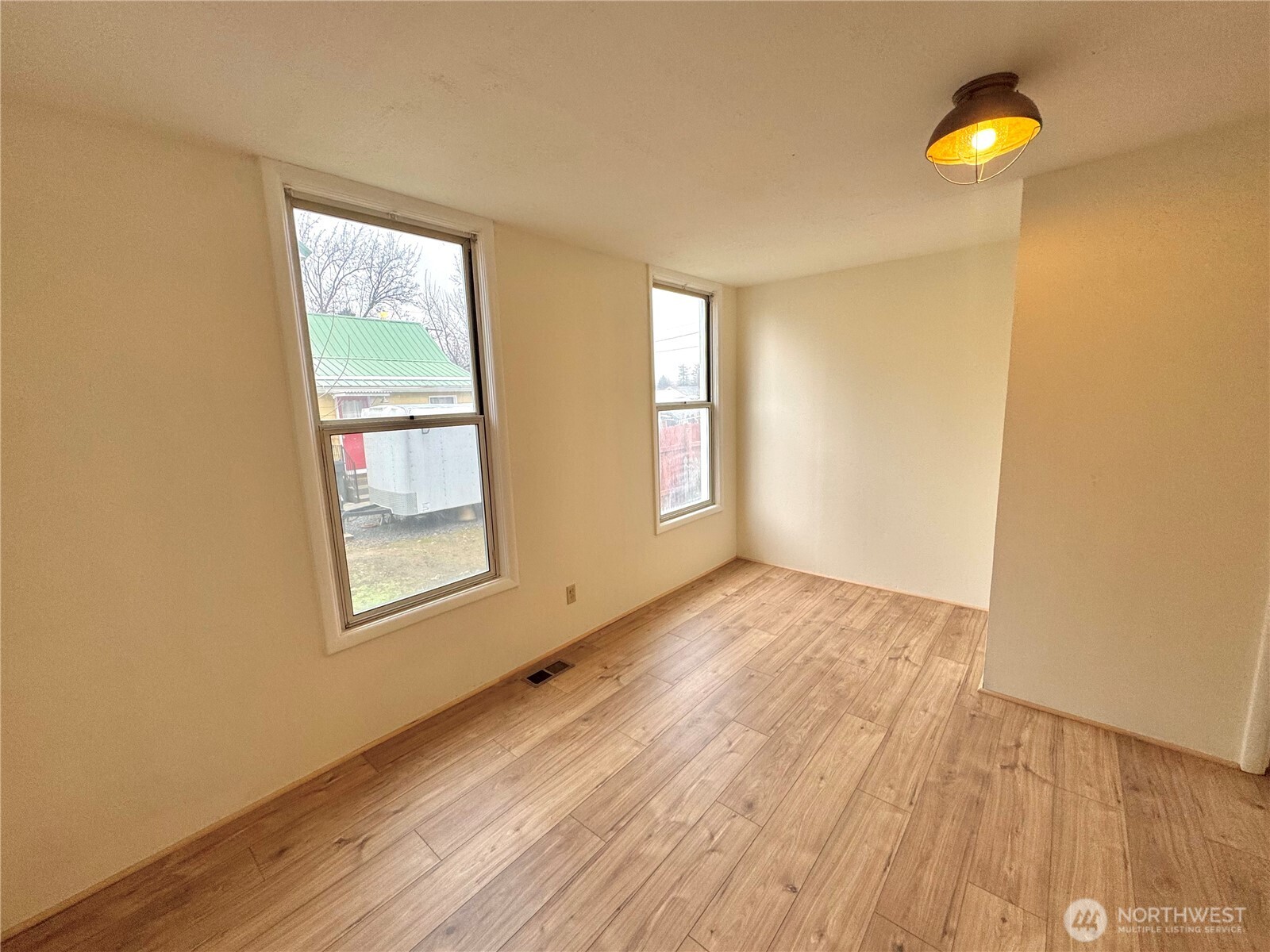 250 W Sixth Street , Waitsburg, WA 99361