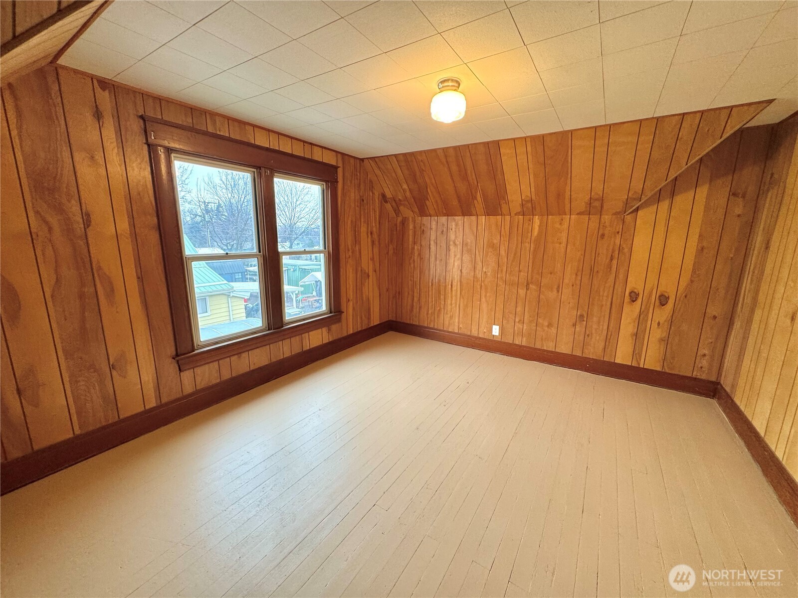 250 W Sixth Street , Waitsburg, WA 99361