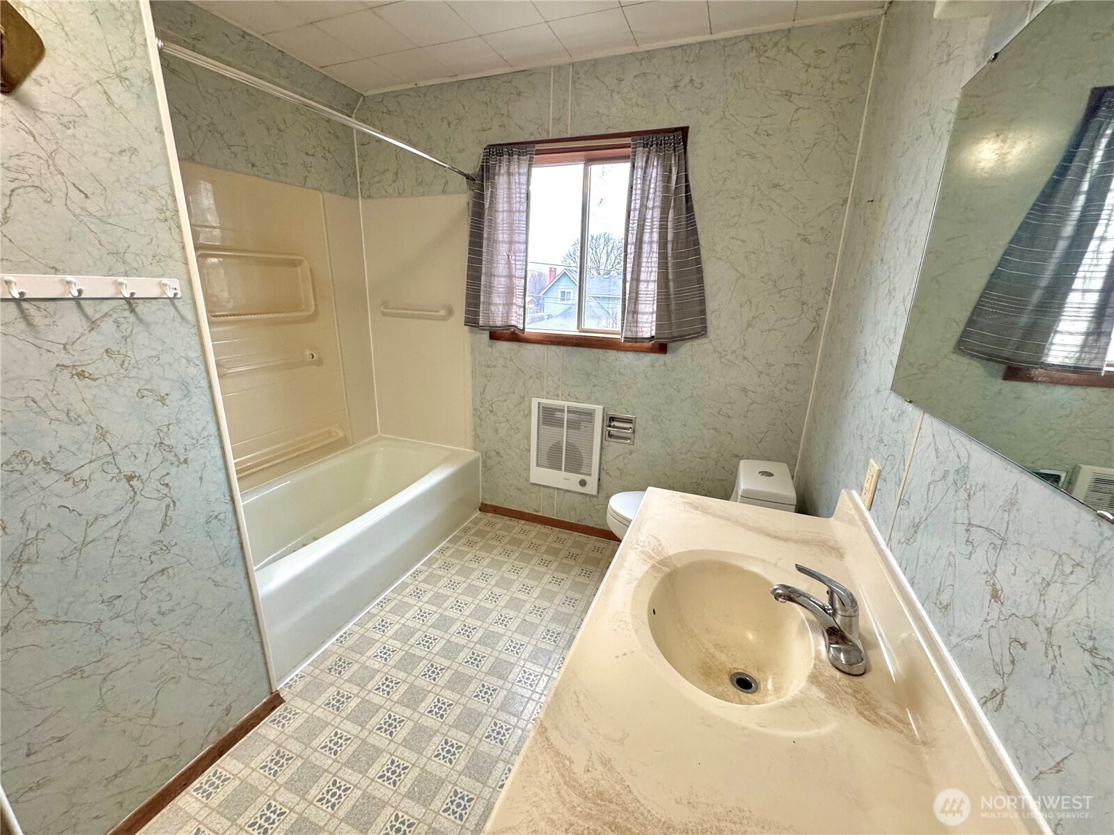 250 W Sixth Street , Waitsburg, WA 99361