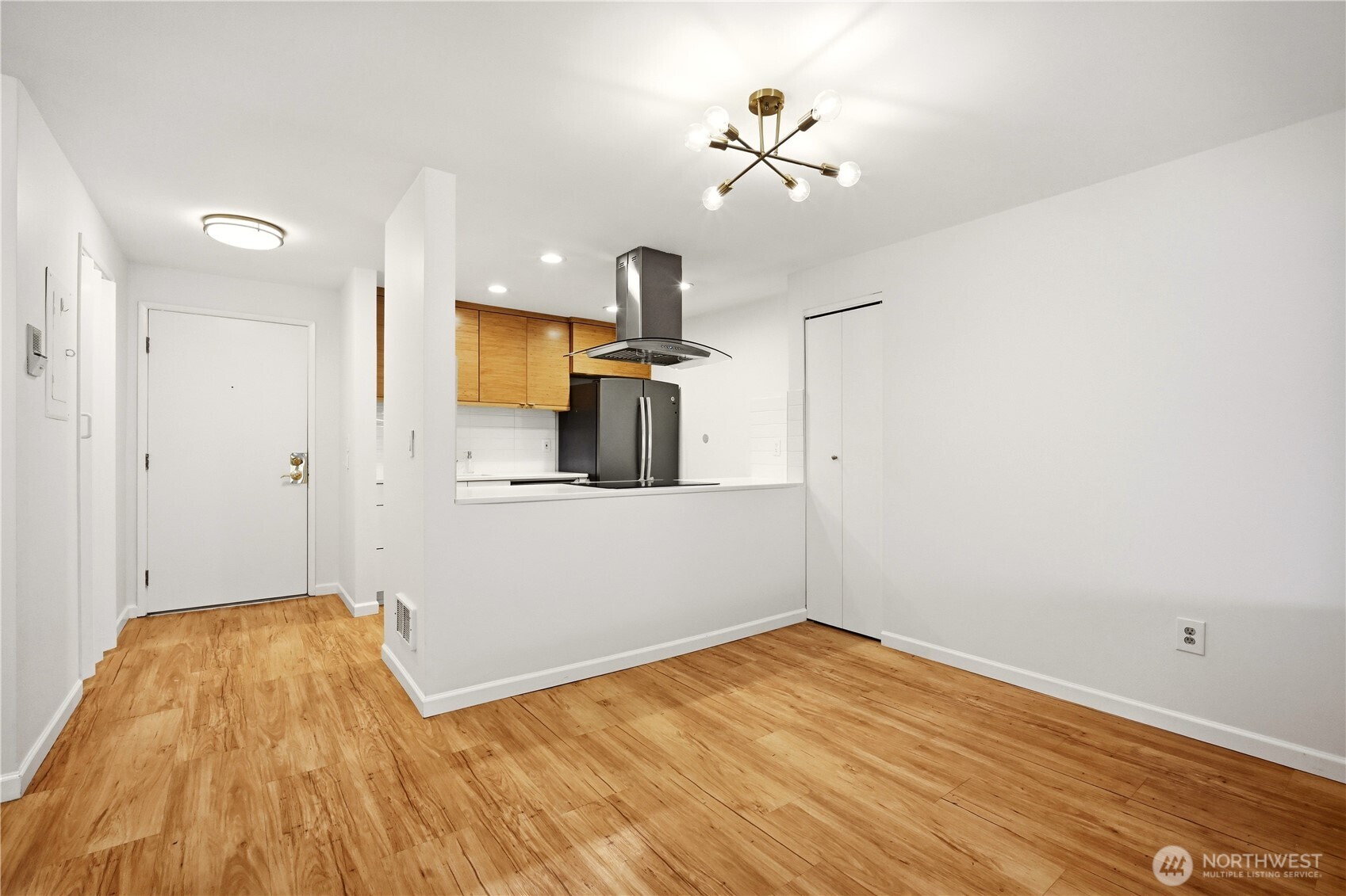 3505 W Government Way #206, Seattle, WA 98199