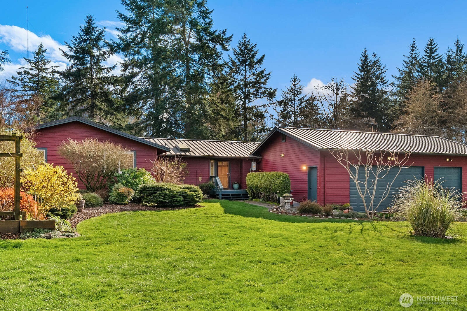 10519 SW 188th Street , Vashon, WA 98070