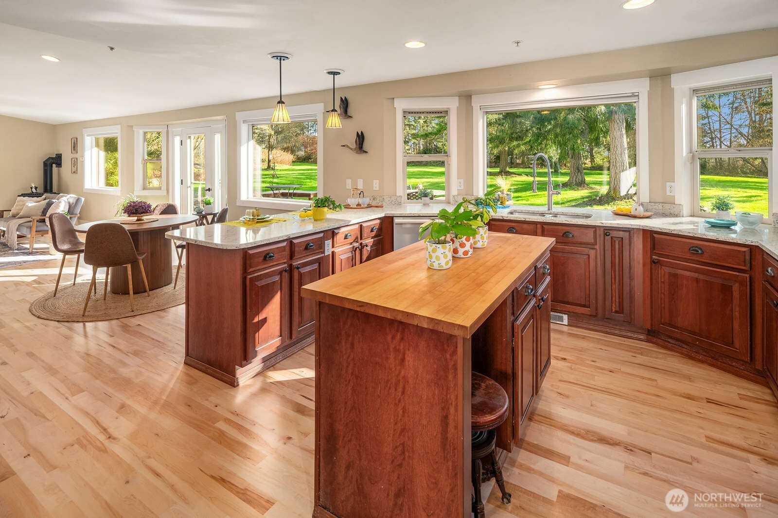 10519 SW 188th Street , Vashon, WA 98070