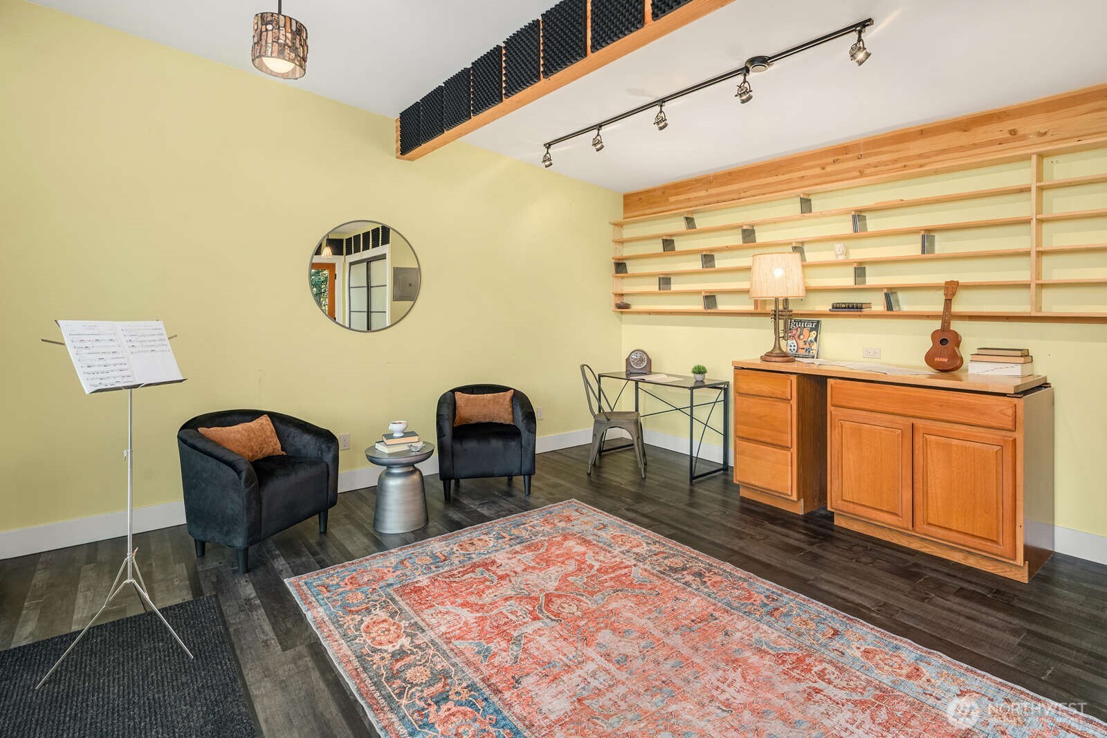 10519 SW 188th Street , Vashon, WA 98070