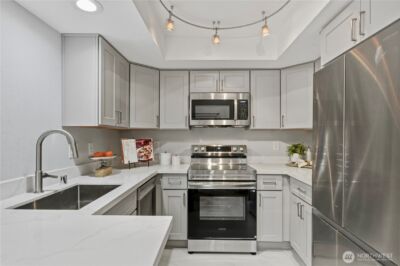 1354 Bellevue Way NE #4, Bellevue, WA 98004 - Photo 21