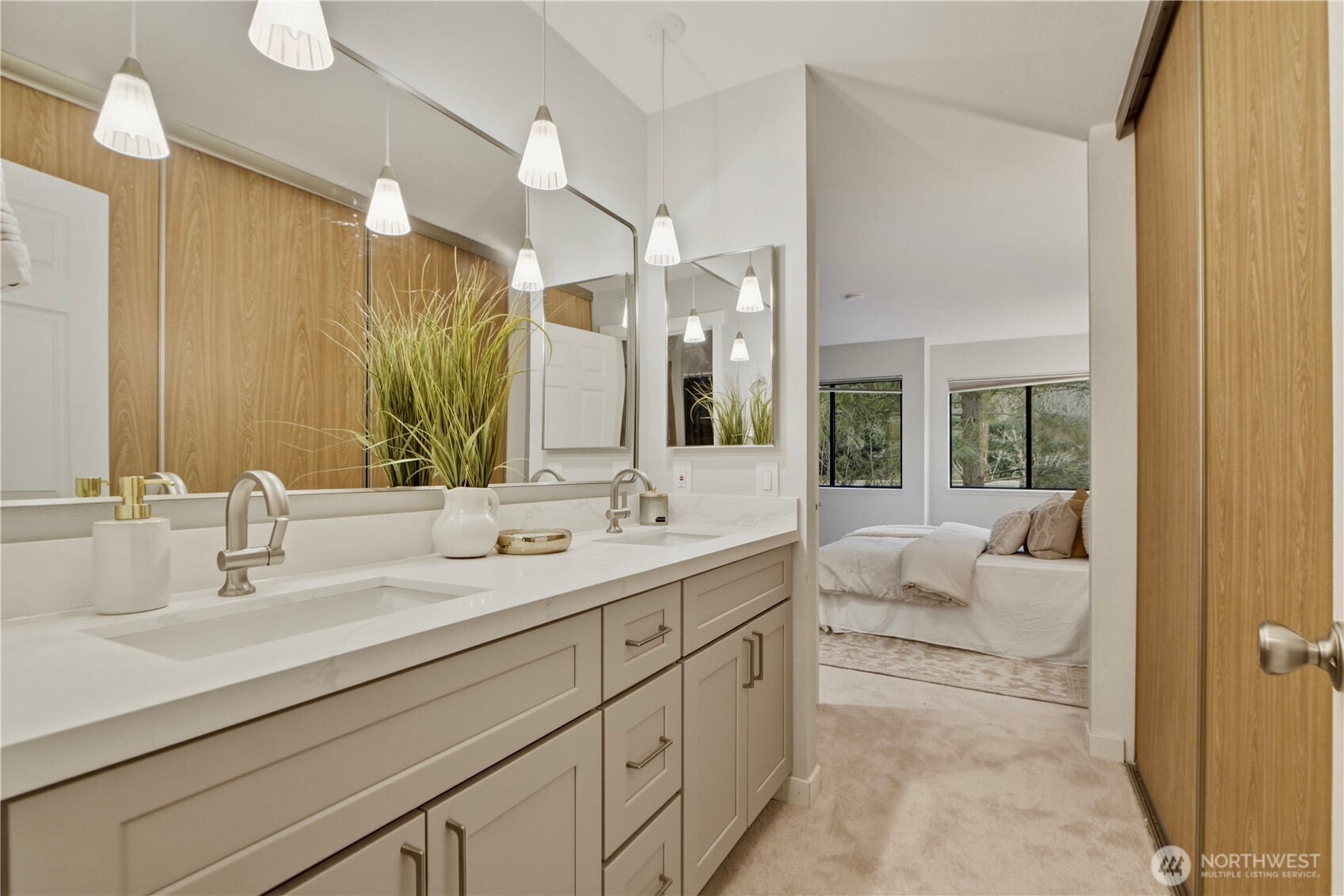 1354 Bellevue Way NE #4, Bellevue, WA 98004