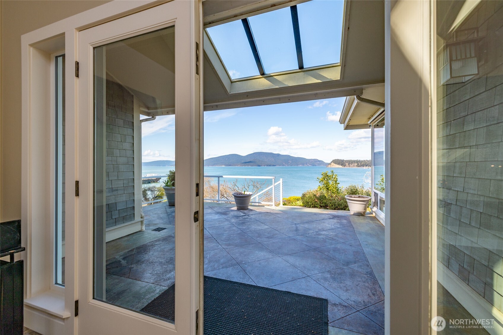 2720 Oakes Avenue , Anacortes, WA 98221