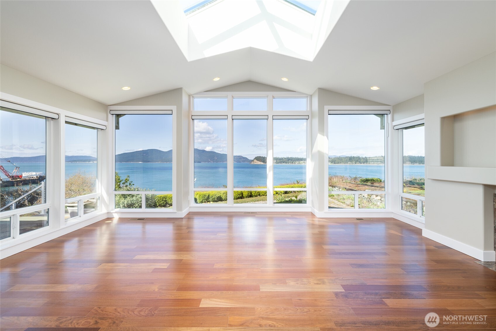 2720 Oakes Avenue , Anacortes, WA 98221