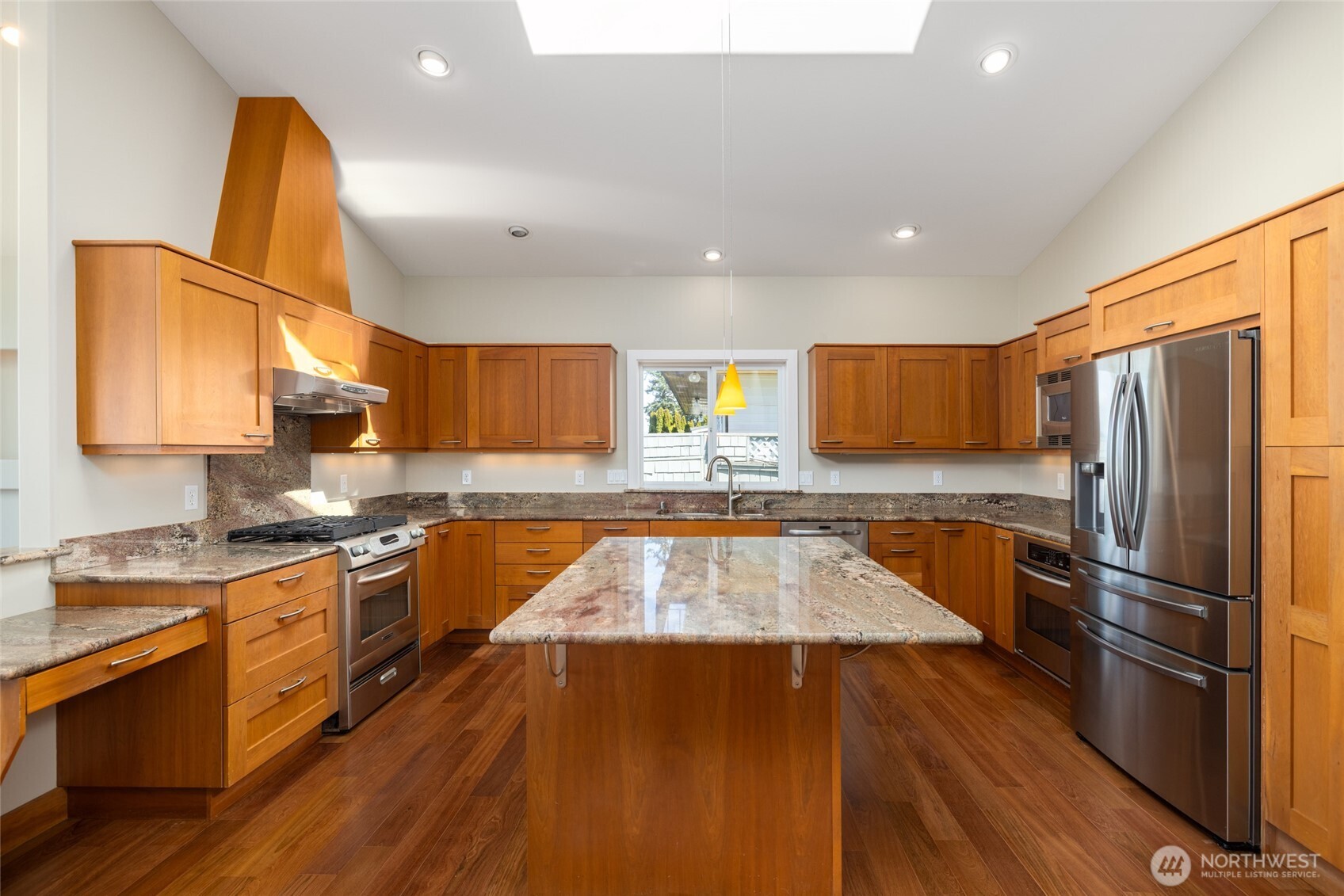 2720 Oakes Avenue , Anacortes, WA 98221