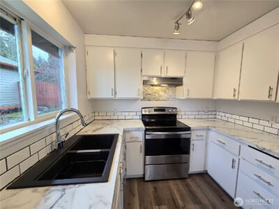 1812 W 12th Street , Port Angeles, WA 98363 - Photo 13