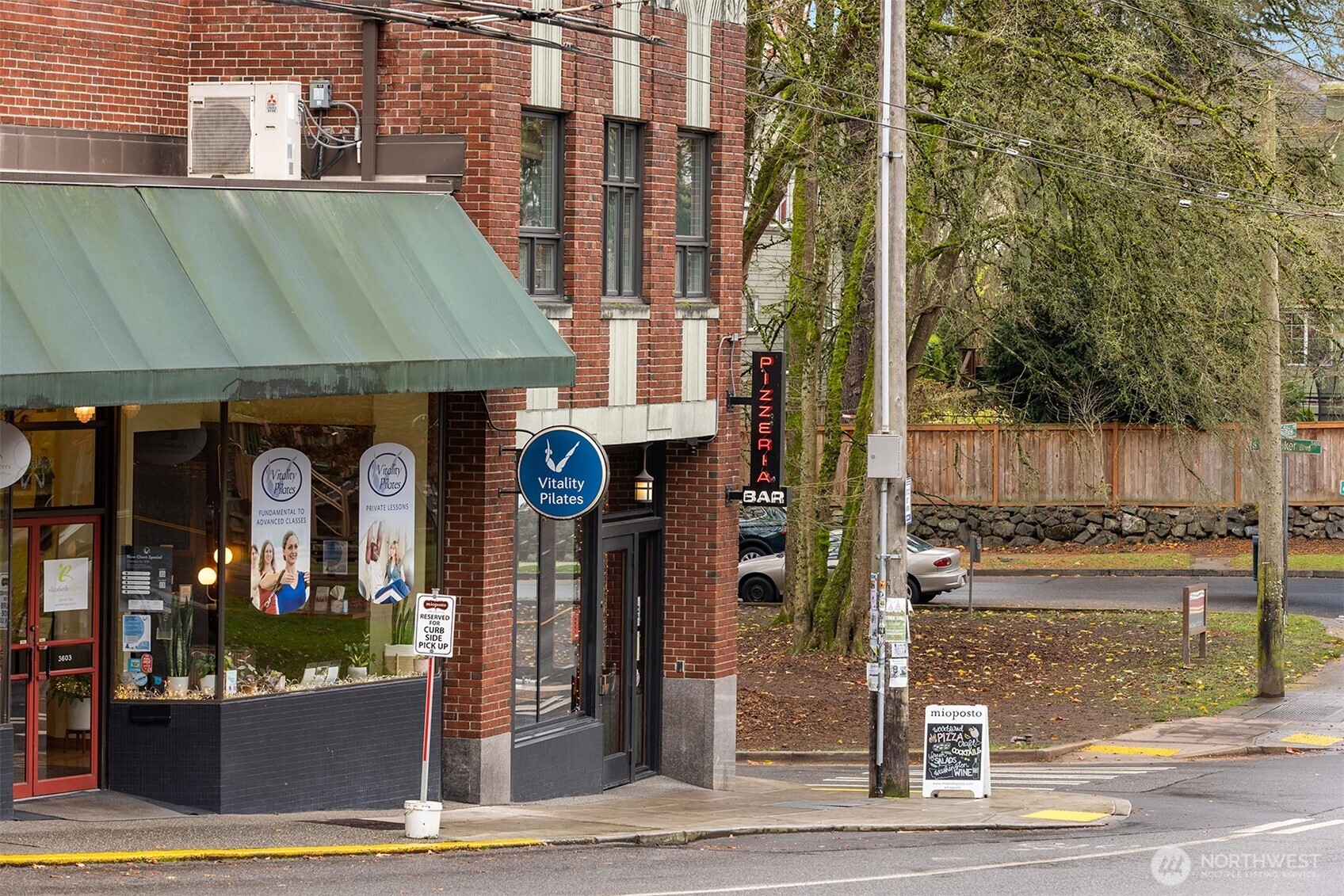 2809 1/2 Mount Rainier Drive S #4, Seattle, WA 98144