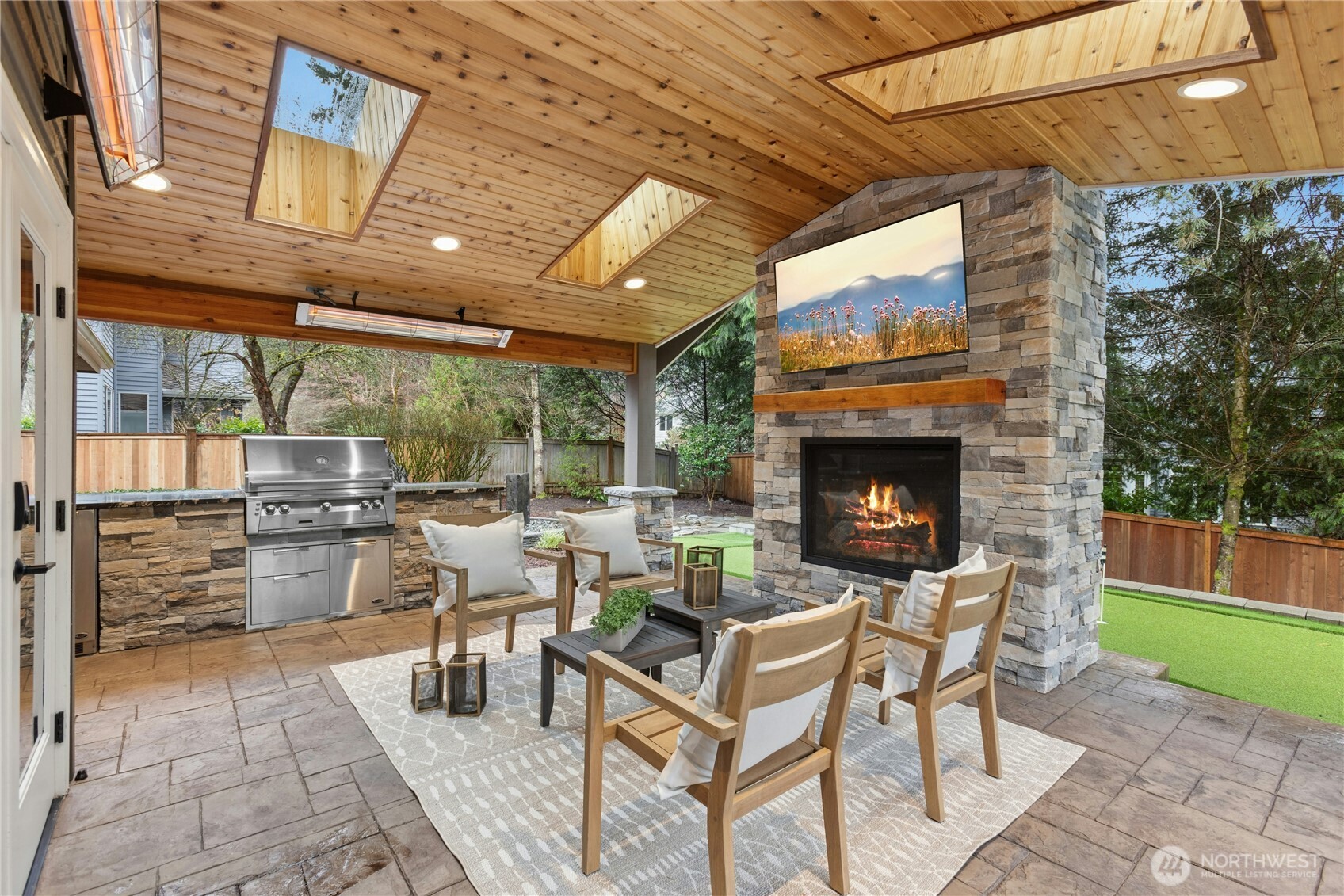 25711 SE 31st Place , Sammamish, WA 98075