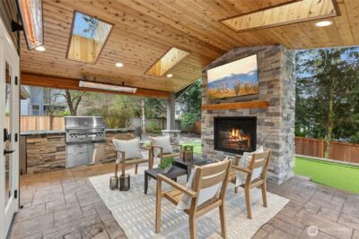 25711 SE 31st Place , Sammamish, WA 98075 - Photo 32