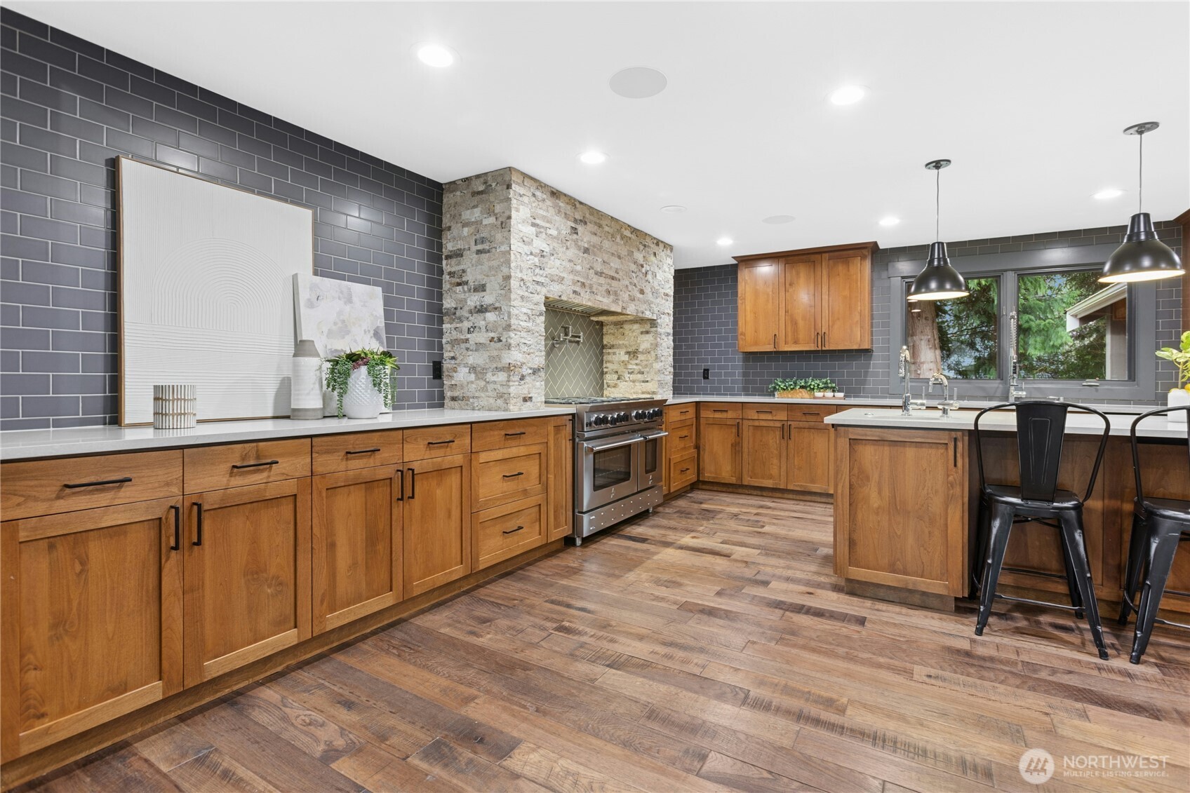 25711 SE 31st Place , Sammamish, WA 98075