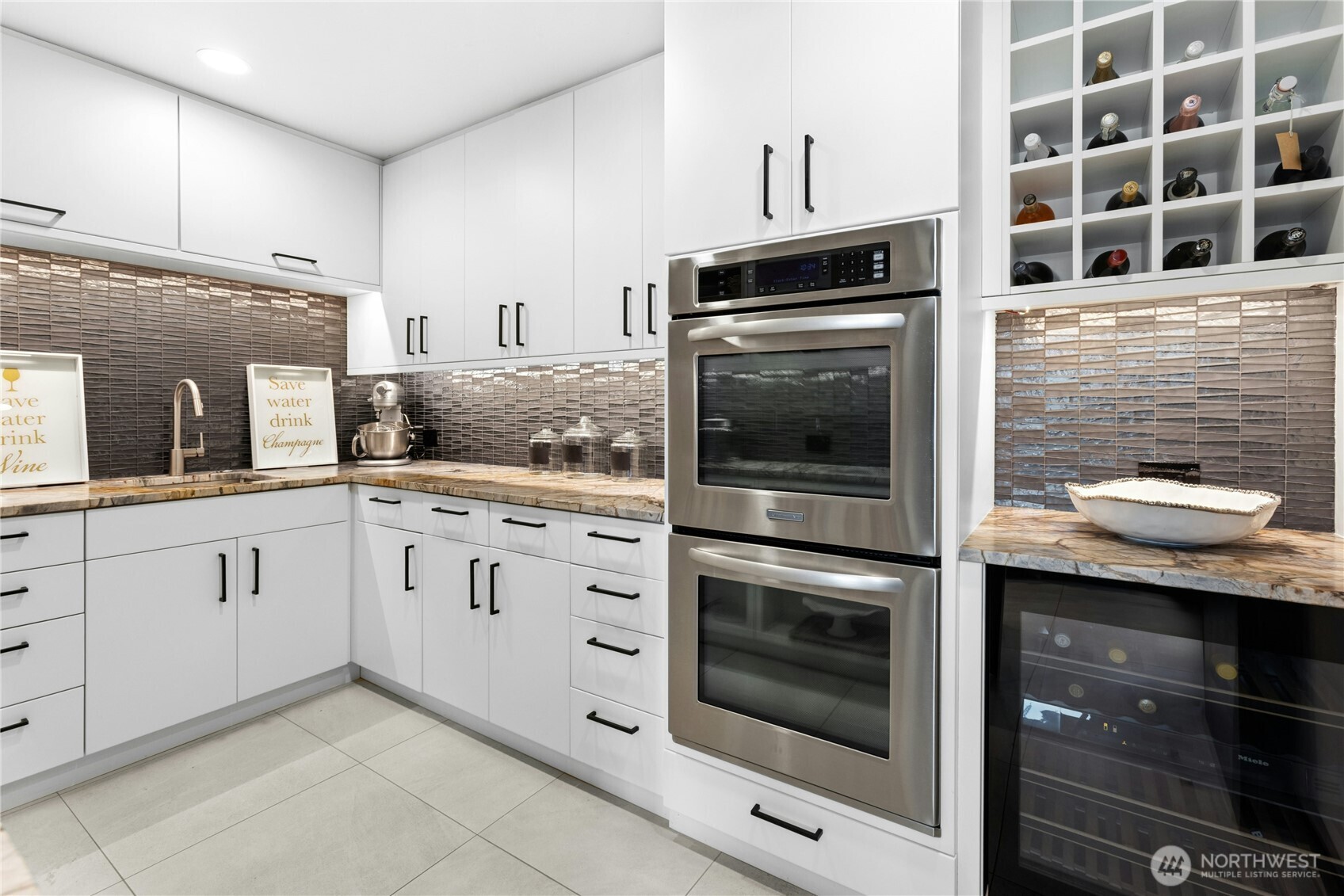 70 Cascade Ky , Bellevue, WA 98006