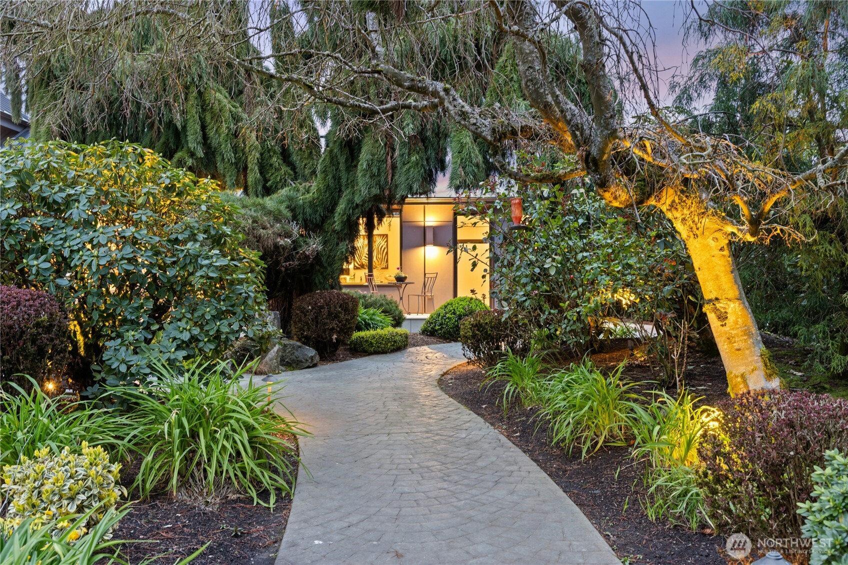 70 Cascade Ky , Bellevue, WA 98006