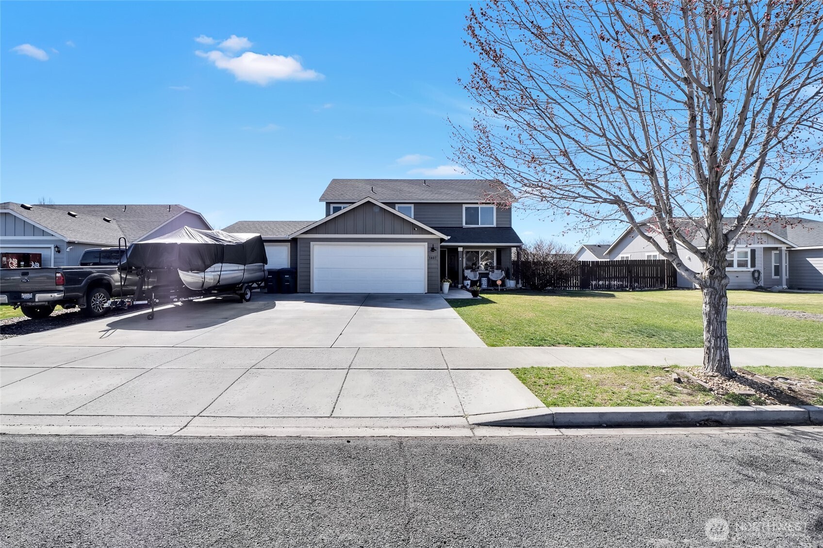 1407 E Crossroads Drive , Moses Lake, WA 98837