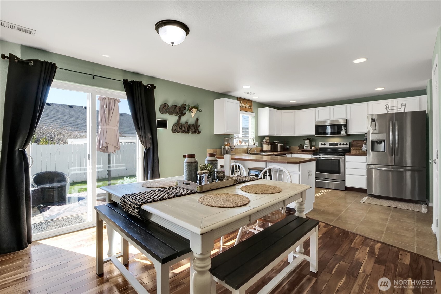 1407 E Crossroads Drive , Moses Lake, WA 98837