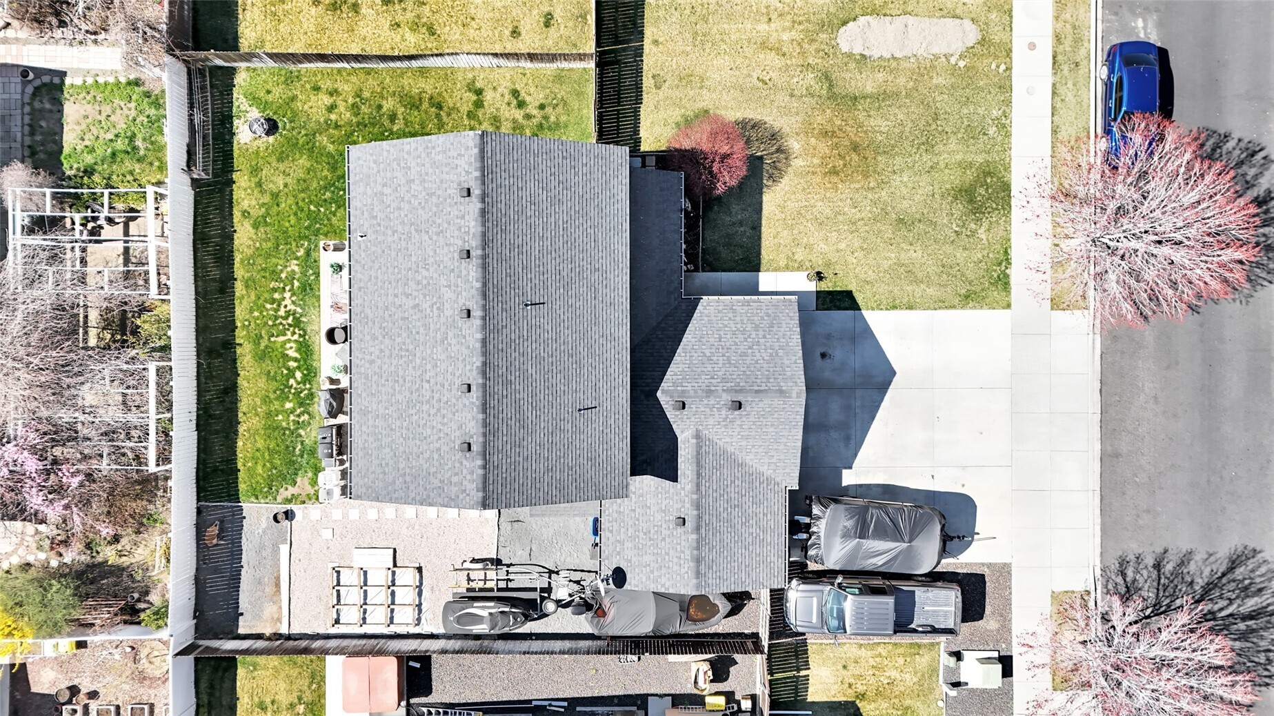 1407 E Crossroads Drive , Moses Lake, WA 98837