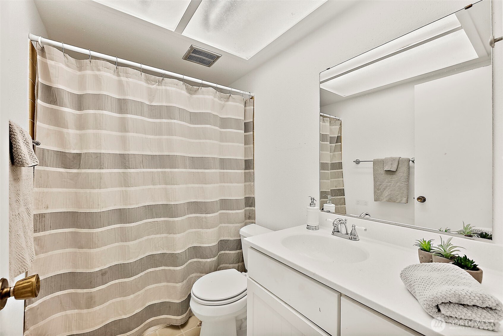 5432 Pineridge Court NE, Bremerton, WA 98311