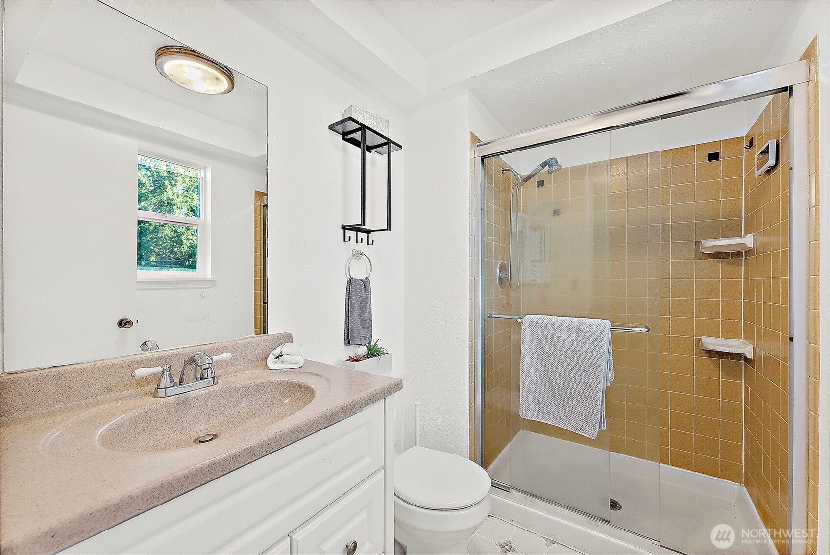 5432 Pineridge Court NE, Bremerton, WA 98311