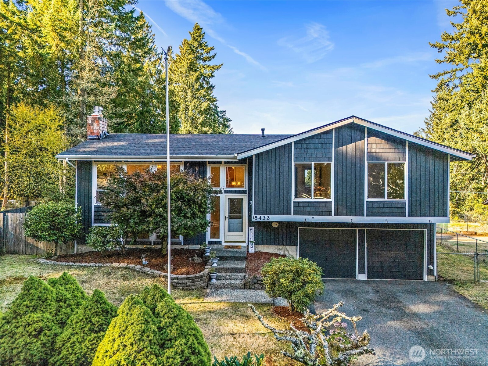 5432 Pineridge Court NE, Bremerton, WA 98311