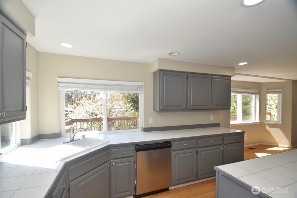 15915 66th Avenue NW, Stanwood, WA 98292