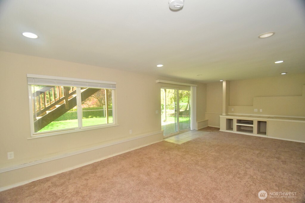 15915 66th Avenue NW, Stanwood, WA 98292