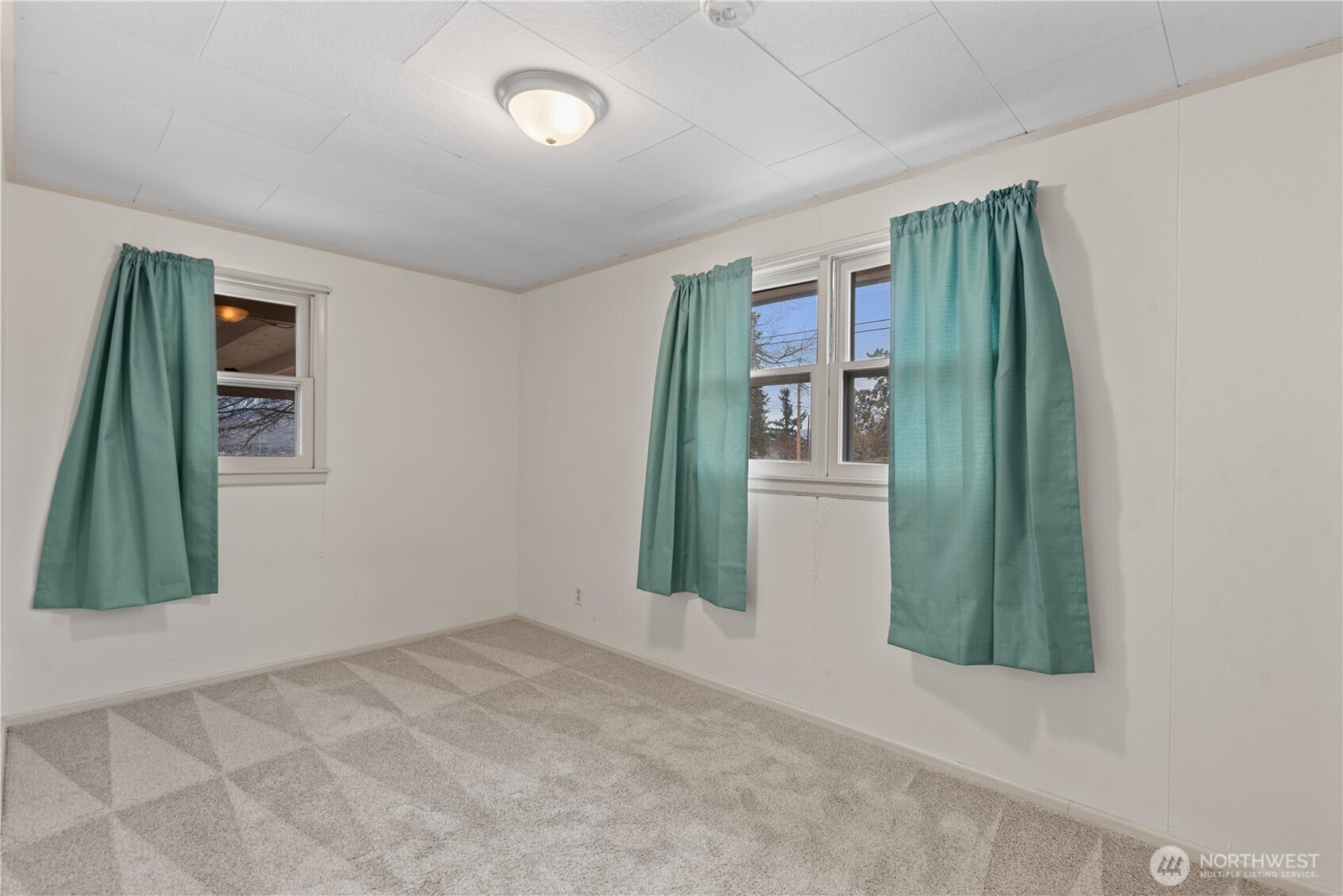 1100 3rd Street , East Wenatchee, WA 98802