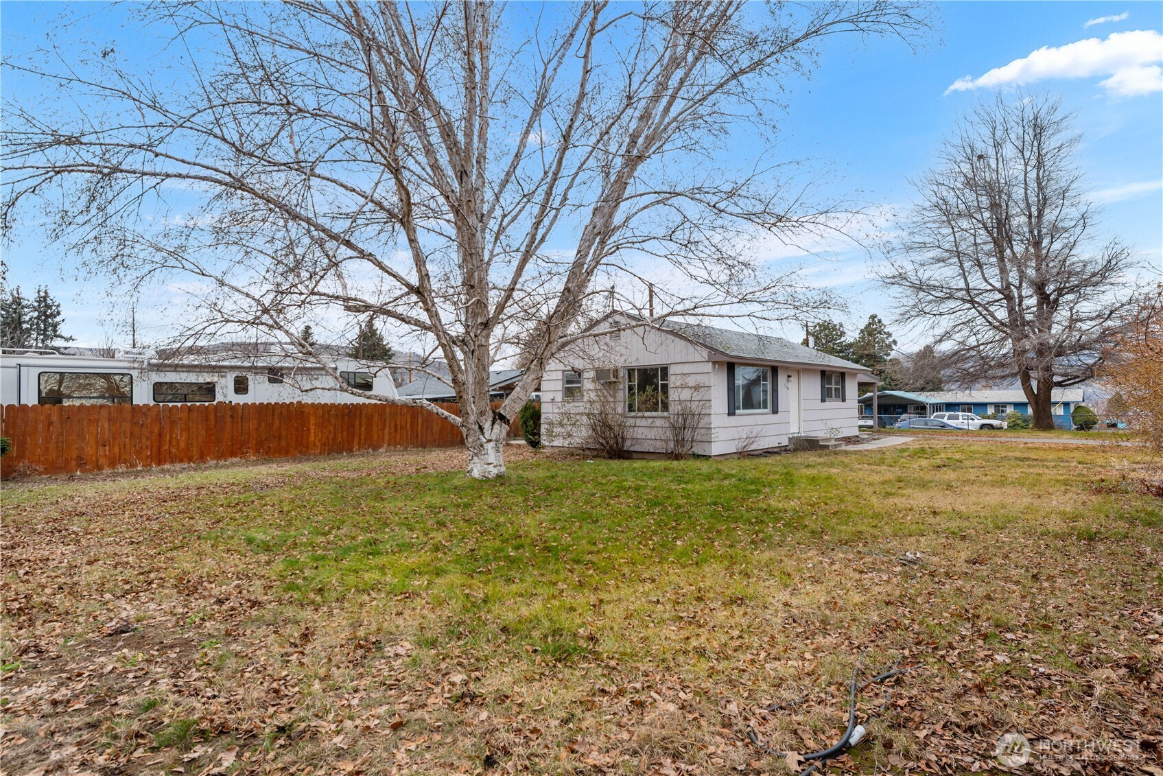 1100 3rd Street , East Wenatchee, WA 98802