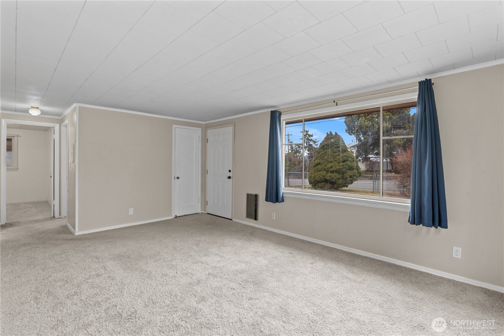 1100 3rd Street , East Wenatchee, WA 98802