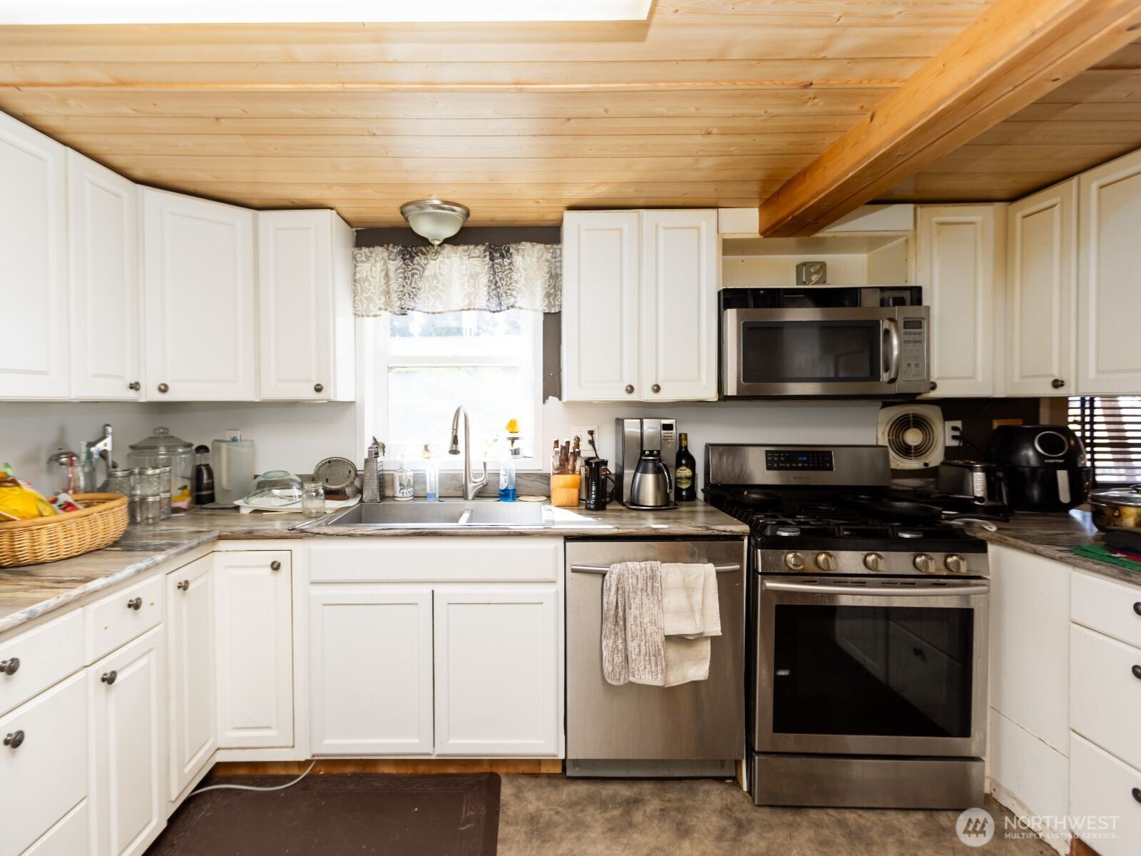 812 N Pfenning Road , Ellensburg, WA 98926-9594