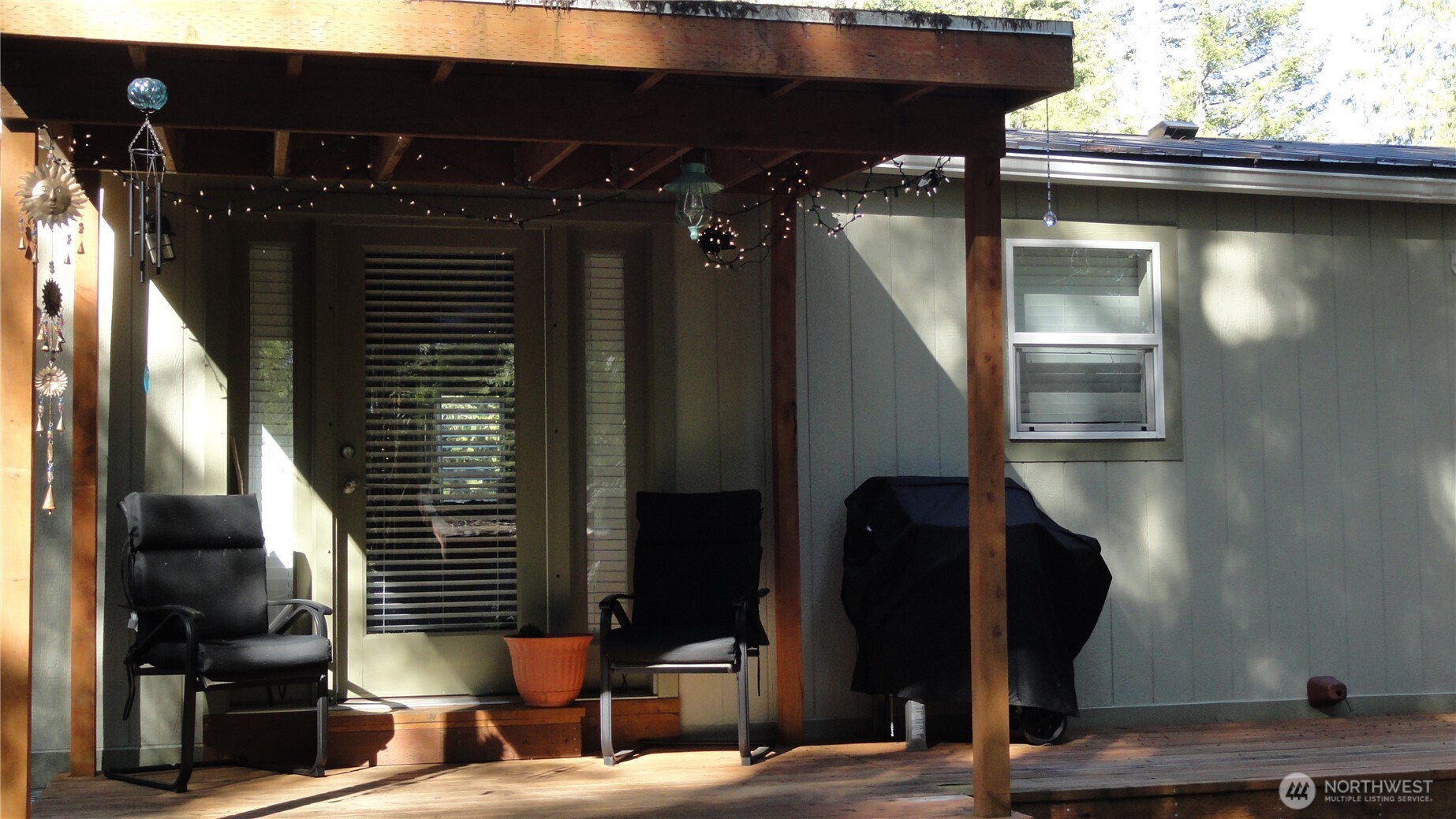 90 N Hamma Hamma Drive E, Hoodsport, WA 98548