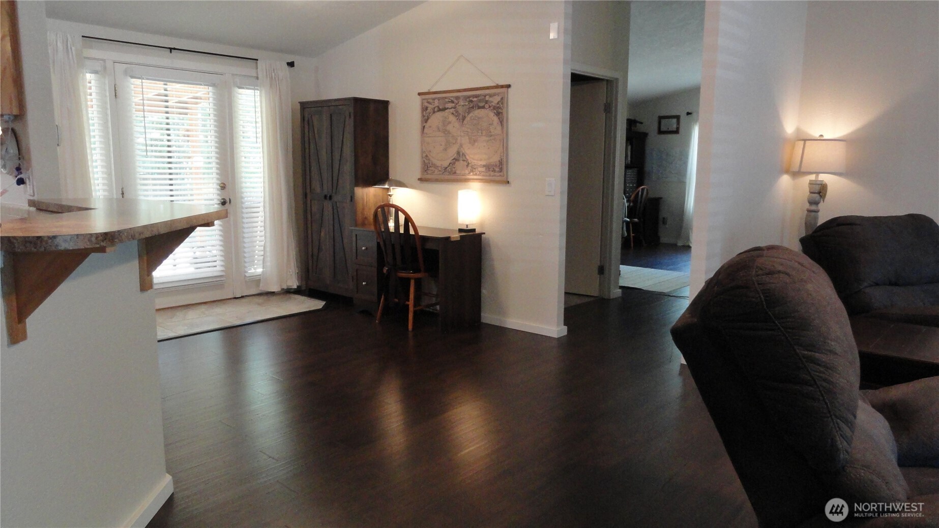 90 N Hamma Hamma Drive E, Hoodsport, WA 98548