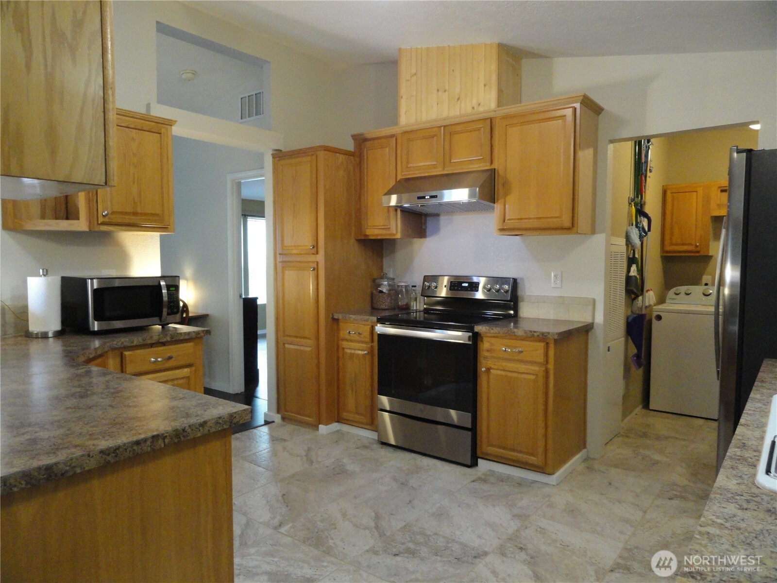 90 N Hamma Hamma Drive E, Hoodsport, WA 98548