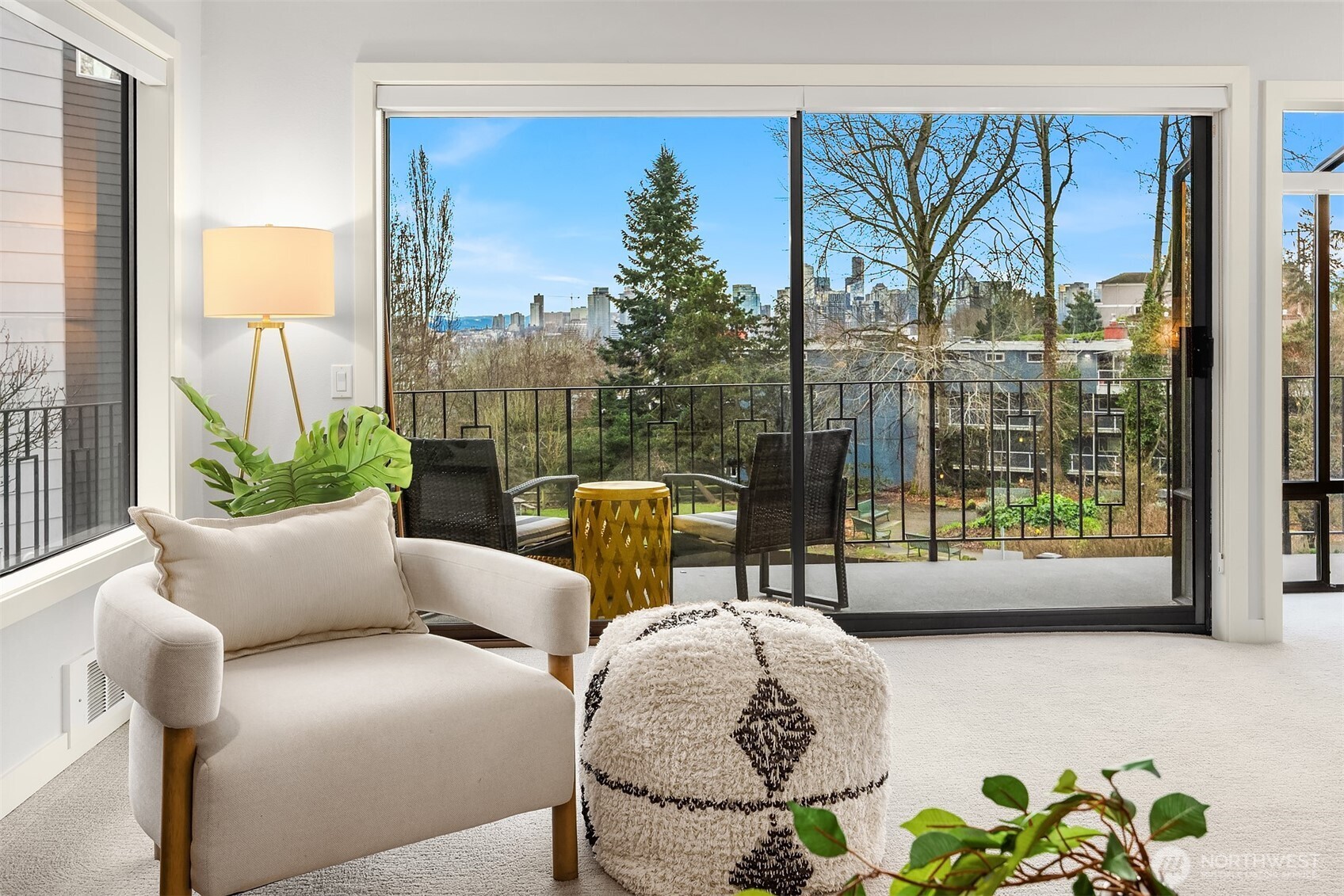 507 Howe Street #A, Seattle, WA 98109