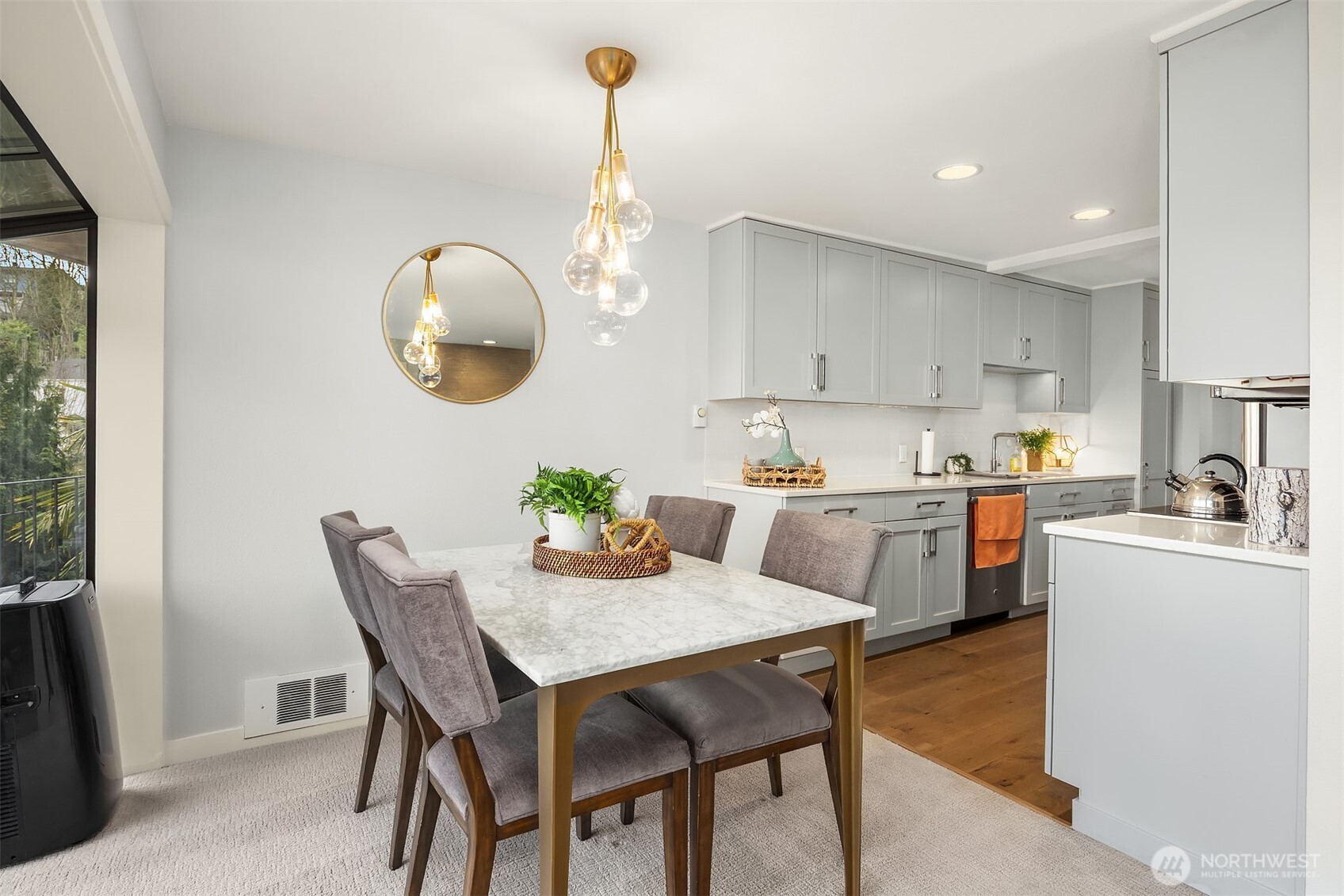 507 Howe Street #A, Seattle, WA 98109