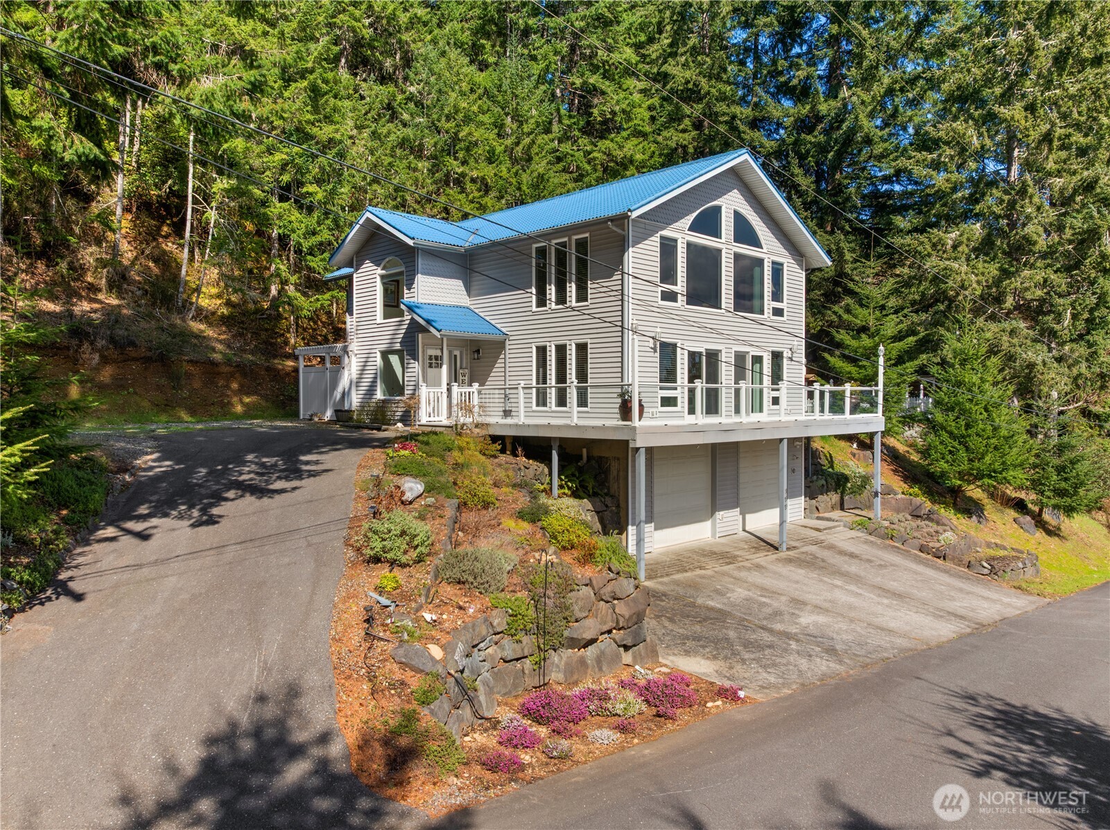 100 NE Alta Vista Drive , Belfair, WA 98528-9691
