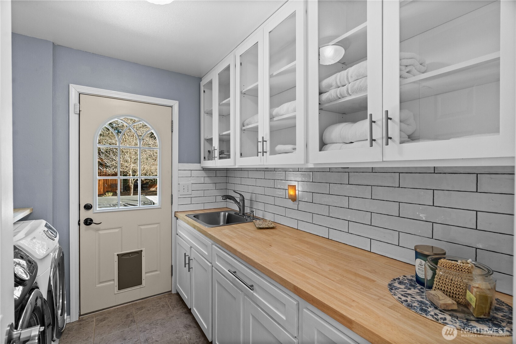 100 NE Alta Vista Drive , Belfair, WA 98528-9691