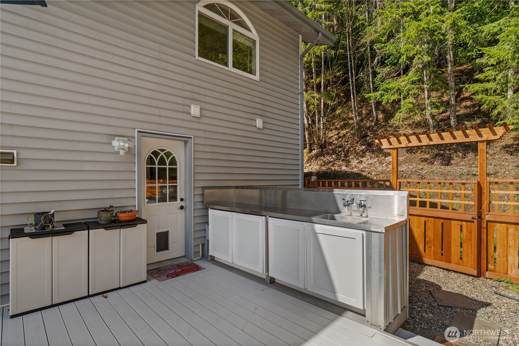 100 NE Alta Vista Drive , Belfair, WA 98528-9691