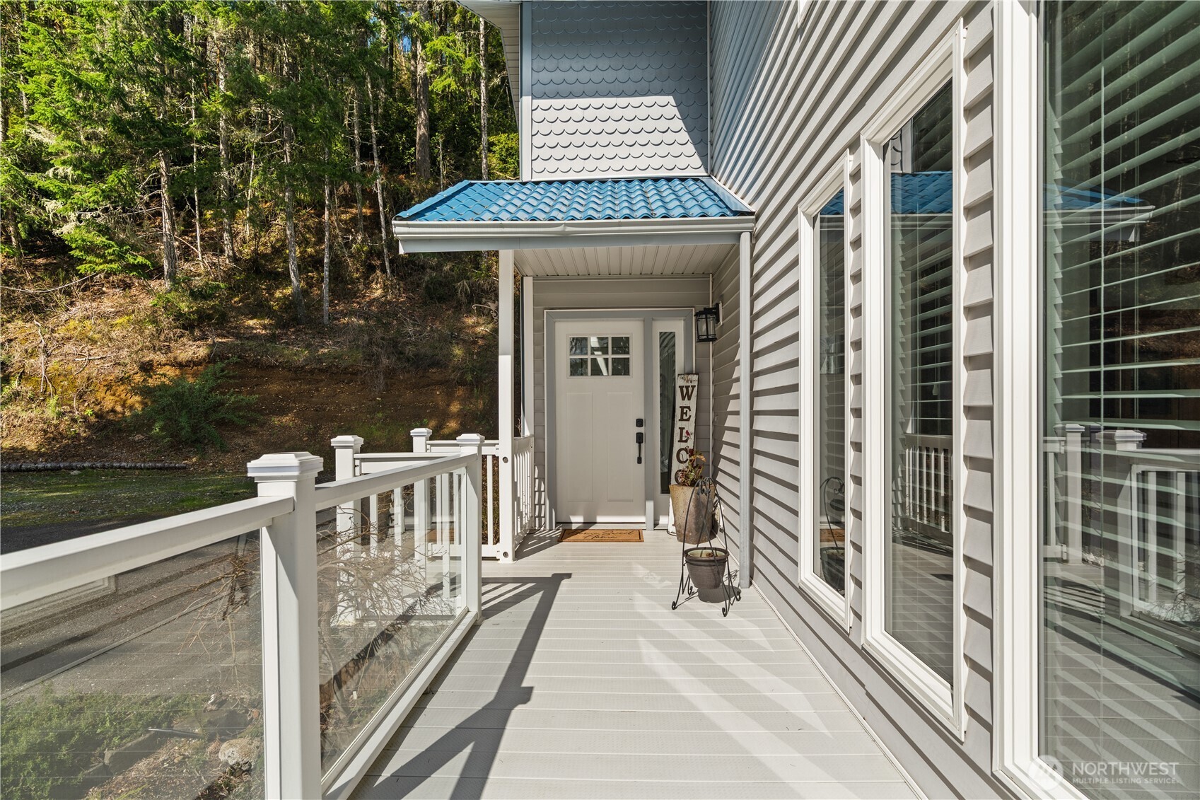 100 NE Alta Vista Drive , Belfair, WA 98528-9691