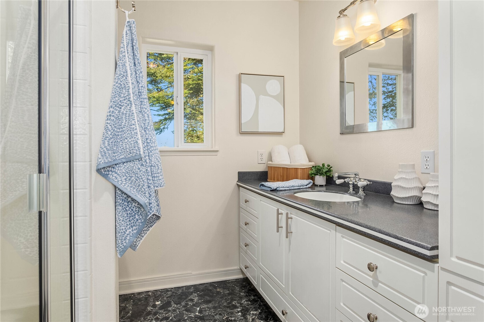 1744 Gasman Road , Port Angeles, WA 98362-9128